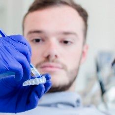 Home-Bleaching - Die individuelle Bleaching-Schiene Home-Bleaching - Die individuelle Bleaching-Schiene